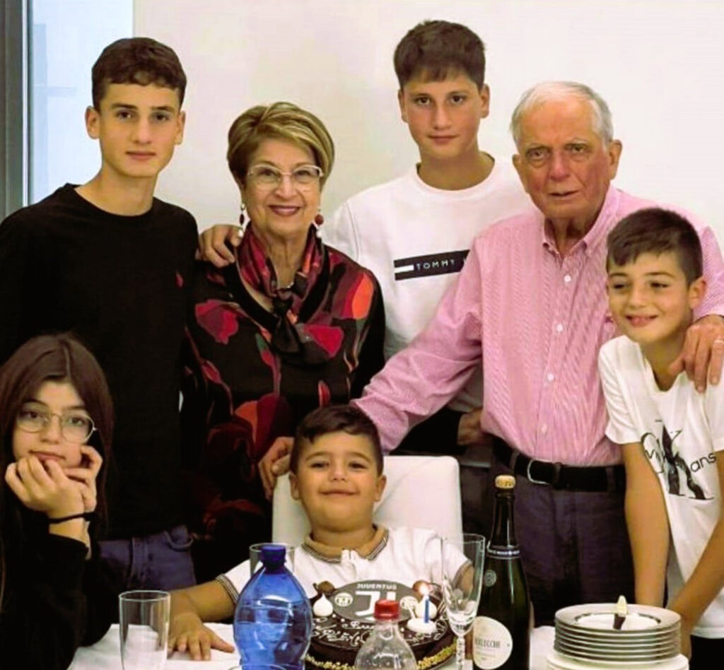 Sebastiano Misuraca con moglie e nipoti